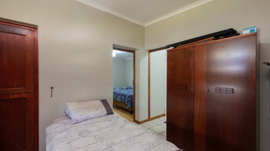 5 Bedroom Property for Sale in Struisbaai Western Cape